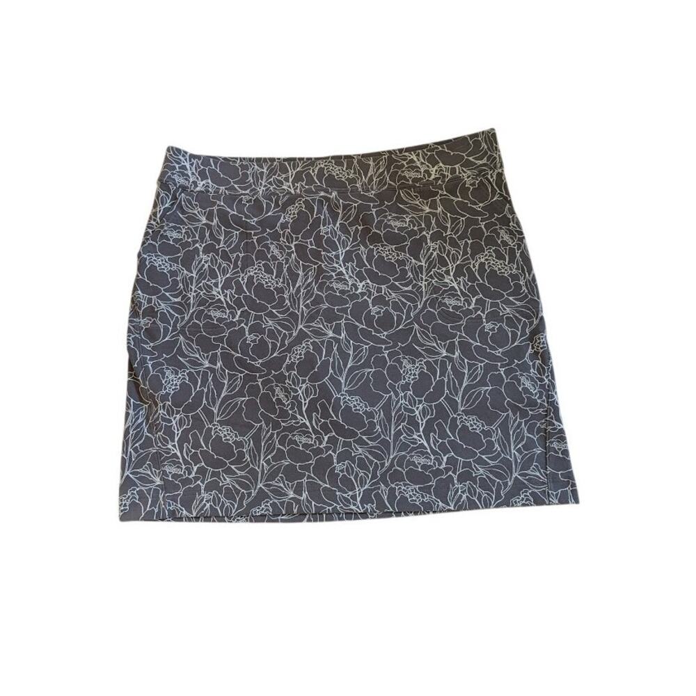 Duluth Trading Company Gray Floral hiking skort. Sz XL